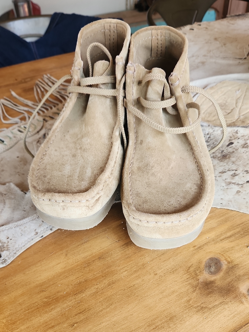Clarks Men's Suede Chukka Boots in Light Tan